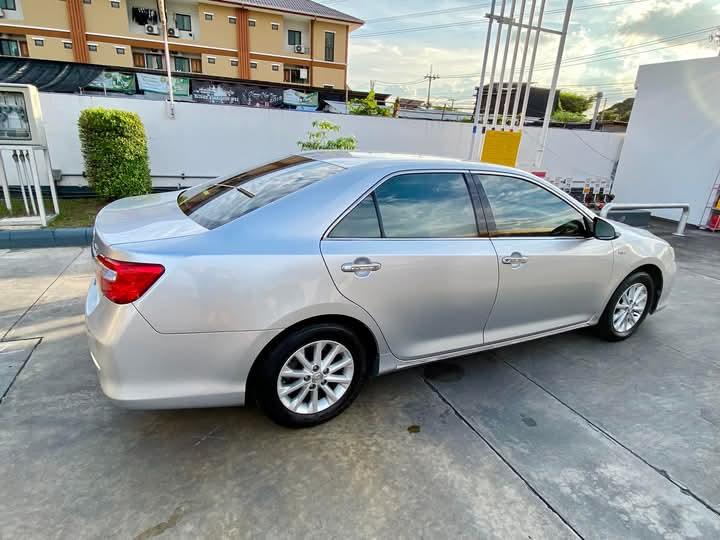 Toyota Camry ราคาถูก 4