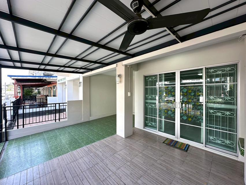 ขายถูกมาก!! ทาวน์เฮ้าส์  เดอะวิลล่า รัตนาธิเบศร์-ราชพฤกษ์ ท่าอิฐ ถนนรัตนาธิเบศร์ หลังมุม 2