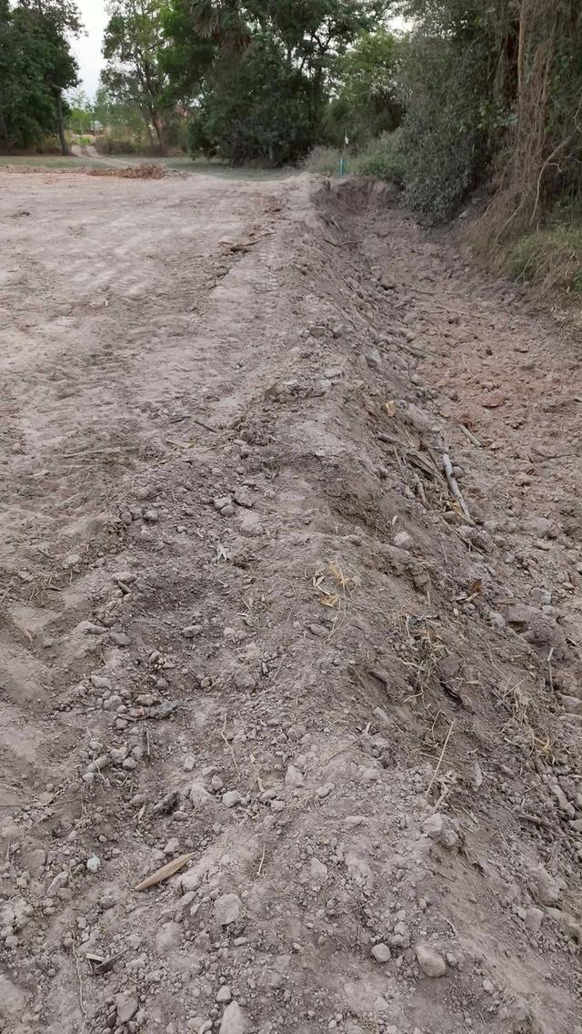 ขายที่ดินถมแล้ว อุบลราชธานี เพียง 1.5 ลบ. ฟรีโอน ราคาดีมาก เหมาะซื้อเก็บหรือสร้างบ้านทันที! (N.2028) 10