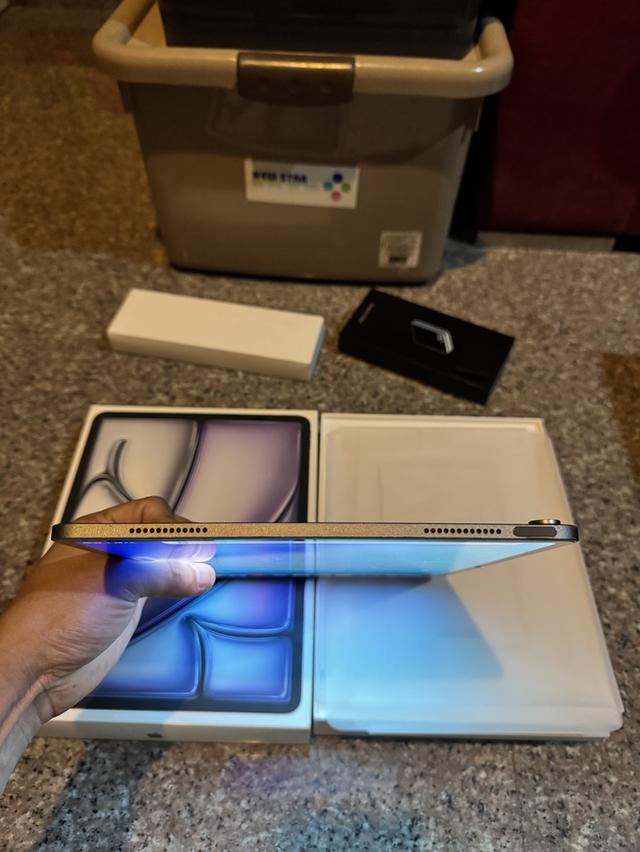 ขายๆๆๆถูกๆๆiPadAir13นิ้ว M2 สีSpace Gray 128กิ๊กWifi Only มีกล่องอีมี่ตรงใช้งานดีทุกๆฟังชั่นสูนTrueทุกๆฟังชั่นรีสโตได้ตลอดไม่มีติดไอคราว Model TH/A ( 3