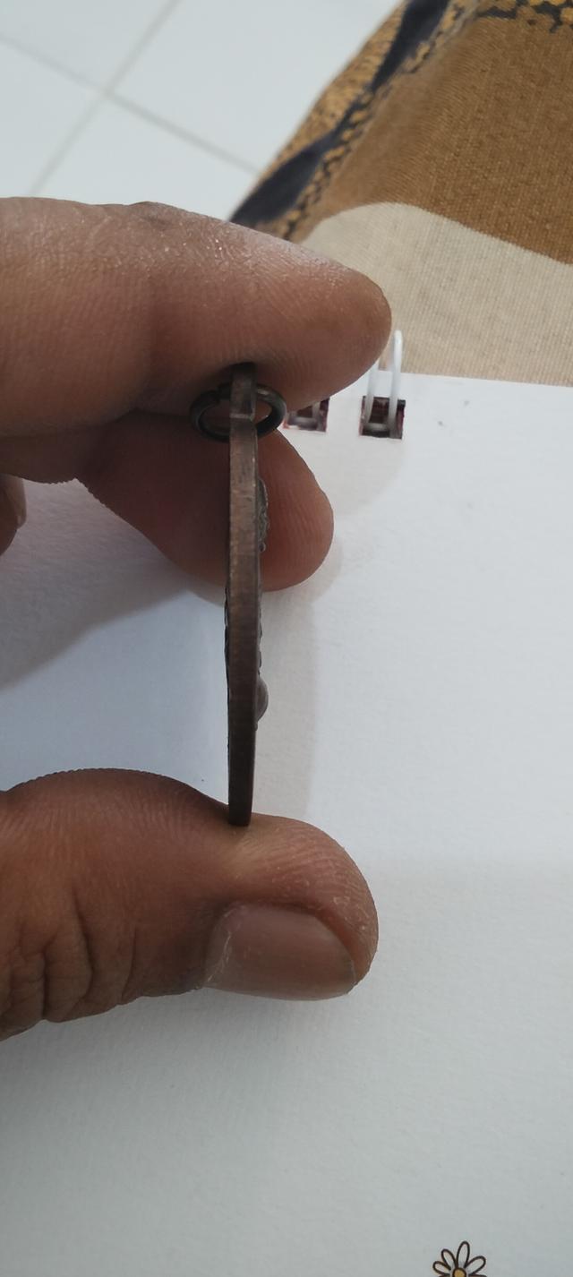 เหรียญรูปไข่ หลวงพ่อเปิ่น หลังช้าง วัดบางพระ พ.ศ. 2544 รูปที่ 5