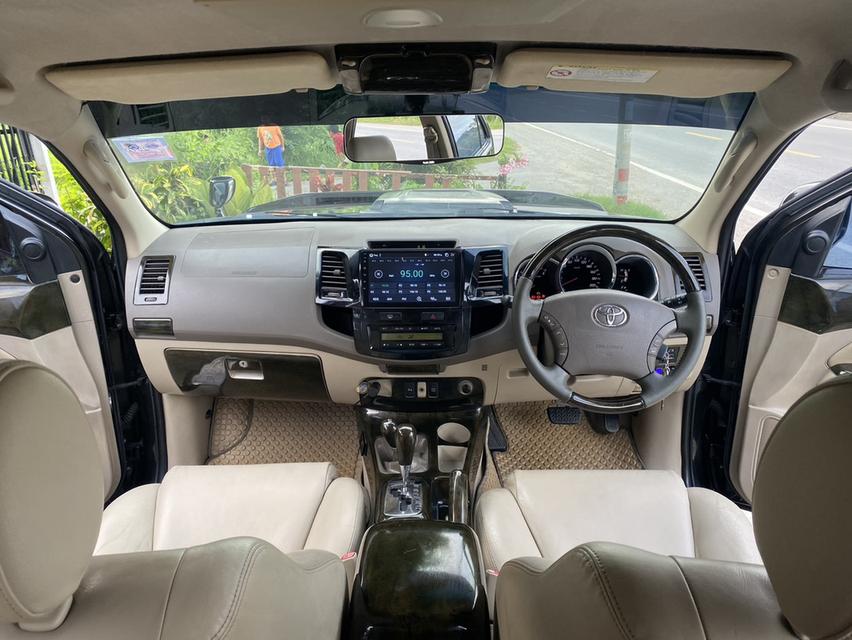 Toyota Fortuner 3.0 ccV ออร์โต้โฟวิล รูปที่ 3