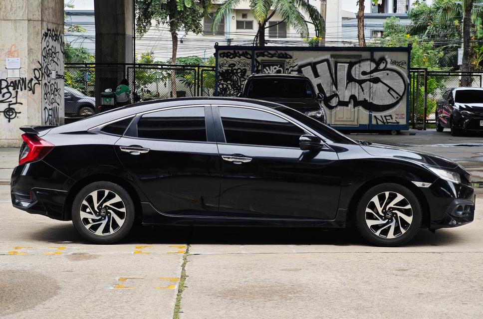 Honda Civic FC 1.8EL ปี 2019 4