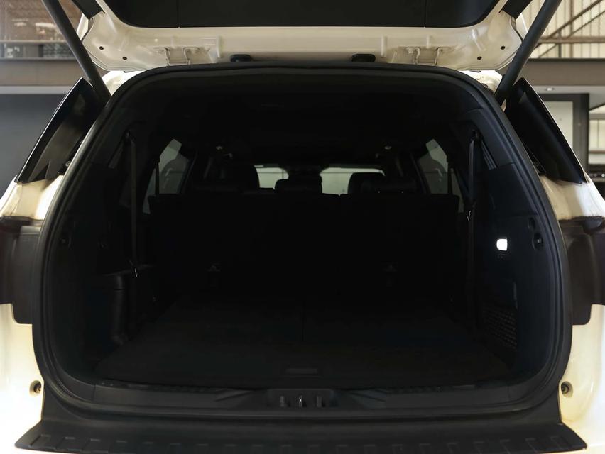 Ford Everest 2.0 Bi-Turbo Titanium+ 4WD (ปี 2023) รูปที่ 6