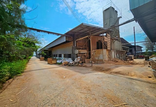 ขายที่ดินพร้อมสิ่งปลูกสร้างเกาะจันทร์ชลบุรี ที่ 41-1-92 ไร่ โรงงานผลิตเฟอร์นิเจอร์พร้อมดำเนินกิจการ มีใบอนุญาตรง4 ผังสีเ 8
