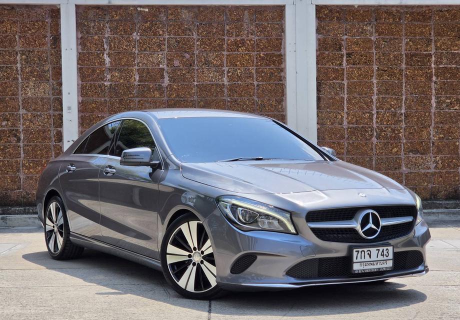 BENZ CLA 200 Facelift ปี 2018 มาใหม่ ไมล์น้อย สภาพสวยเดิม มาใหม่ ไมล์น้อย สภาพสวยเดิม !! มือเดียวป้ายแดง ออกศูนย์ Benz Thailand