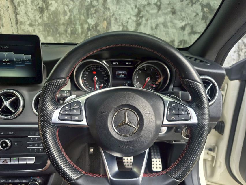 Mercedes-Benz CLA250 AMG 15