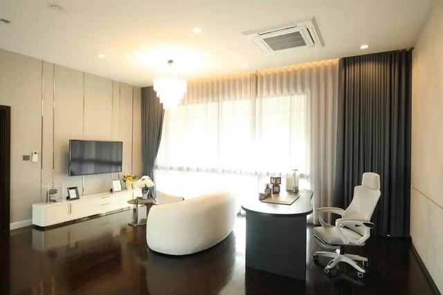 ขายด่วน Grand Bangkok Boulevard Krungthepkreetha บ้านหรูใหม่ กรุงเทพกรีฑา 49 ลบ. วิวสวนกลาง พร้อมอยู่ทันที 4