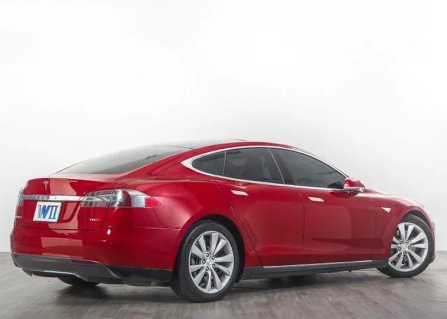 Tesla Model S 70D ปี 2016 สีแดง มือ 2 3