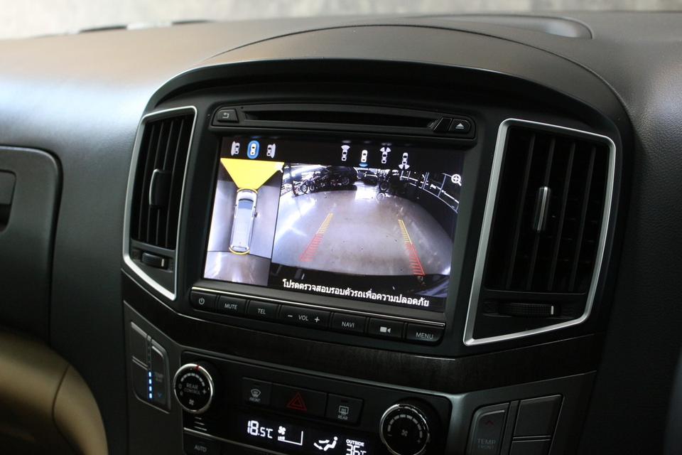 รหัสรถ JRS3187 🚐✨ HYUNDAI H-1 ปี 2017 สีดำสุดหรู สภาพพร้อมใช้ รูปที่ 15