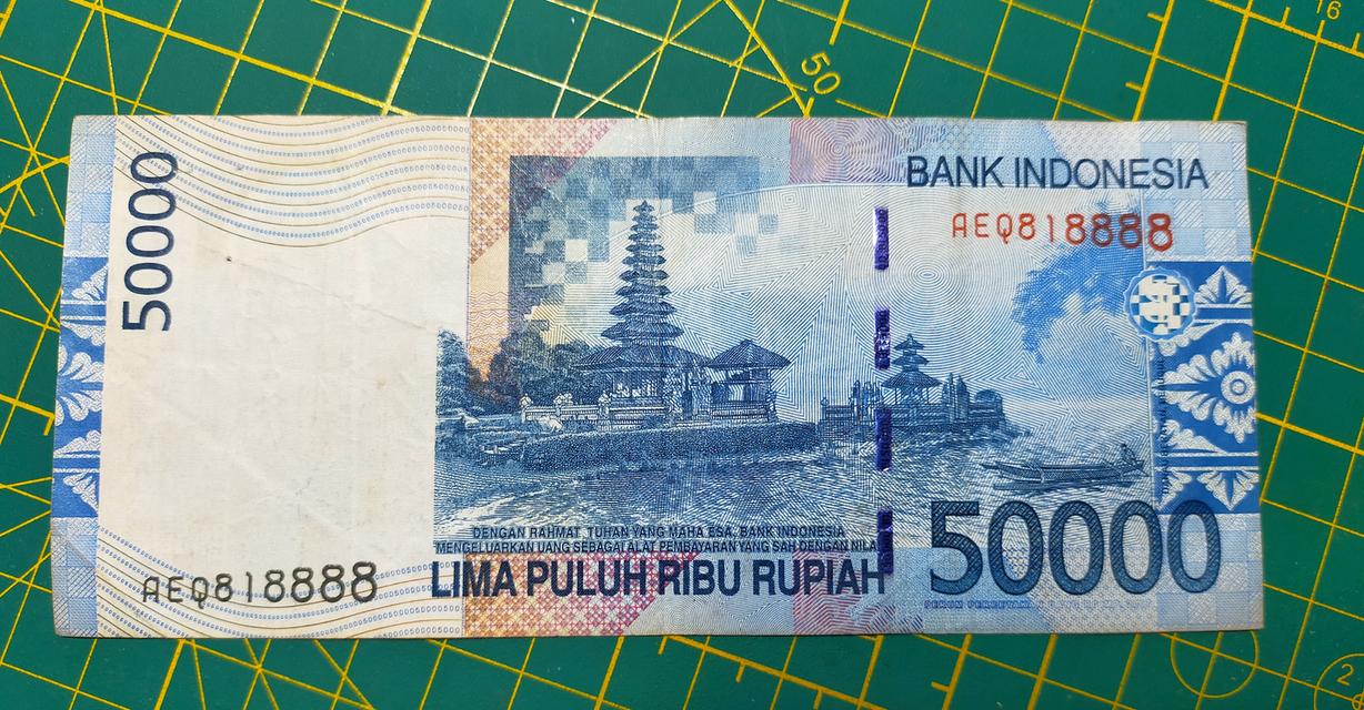 ขายธนบัตรอินโดนีเซีย 50,000 รูเปียห์ เลขตองท้าย8888 เลขมงคล 88
