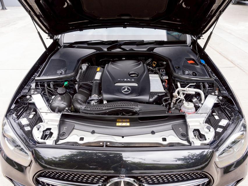 Mercedes-Benz E300e 2.0 AMG Plug-in Hybrid ปี 2021จด23 17