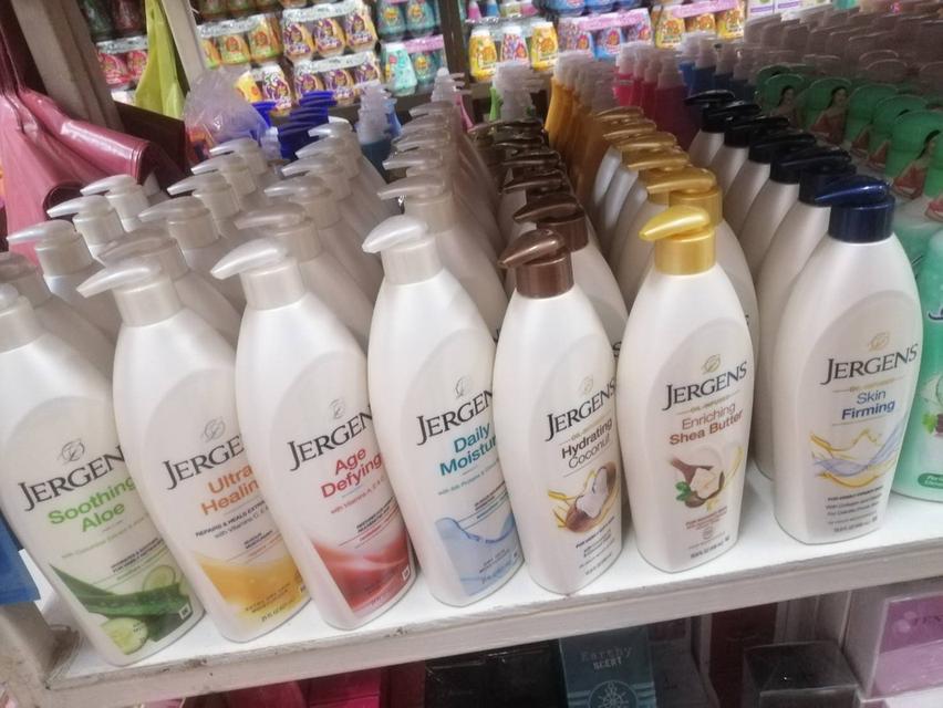 JERGENS OIL-INFUSED MOISTURIZER LOTION ออยล์-อินฟิวส์ โลชั่น 496มล. 3