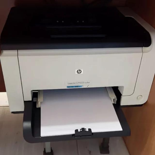 เครื่องพิมพ์เลเซอร์สี ยี่ห้อ HP ของแท้ มีประกันศูนย์ 2