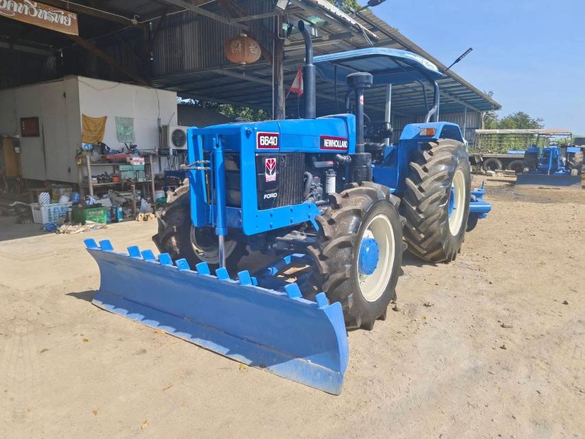 ขายรถไถ Newholland 6640 สีน้ำเงิน