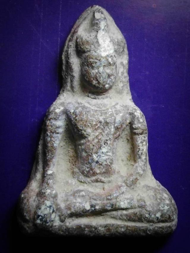 พระกรุยอดนิยมเนื้อดินชินผง รูปที่ 3