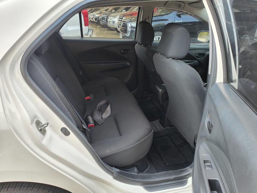 Toyota Vios 1.5 E AT  8