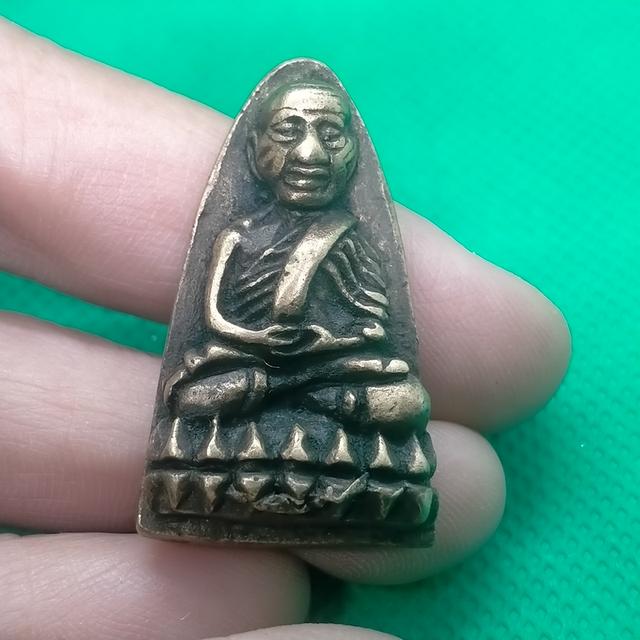 0146 หลวงปู่ทวด หลังเตารีด ปี 05