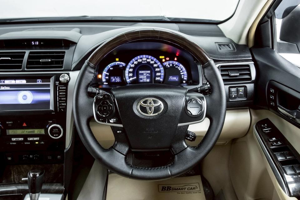 TOYOTA CAMRY 2.5 HV NAVI โฉมปี (12-18) 2012 รูปที่ 7