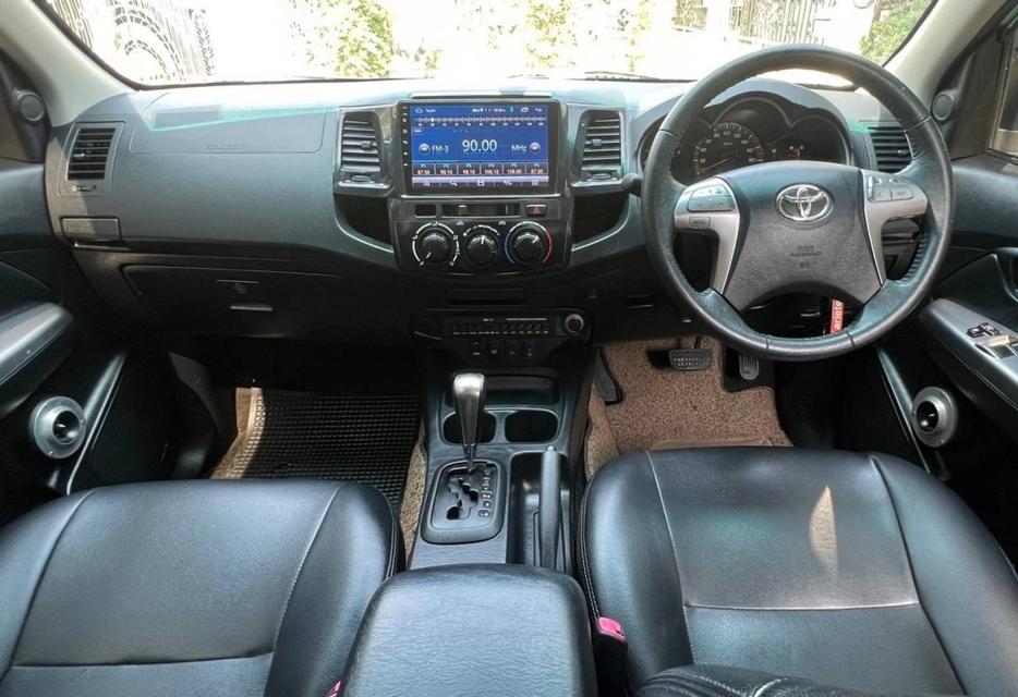 Toyota Vigo 2.5 at 10