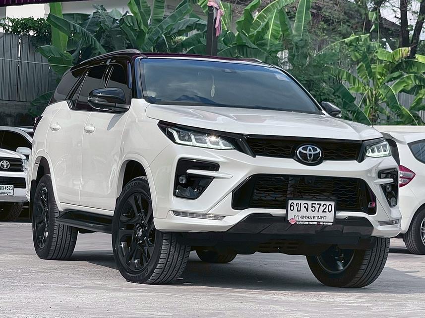 Toyota Fortuner 2.8GR 4wd ปี22
