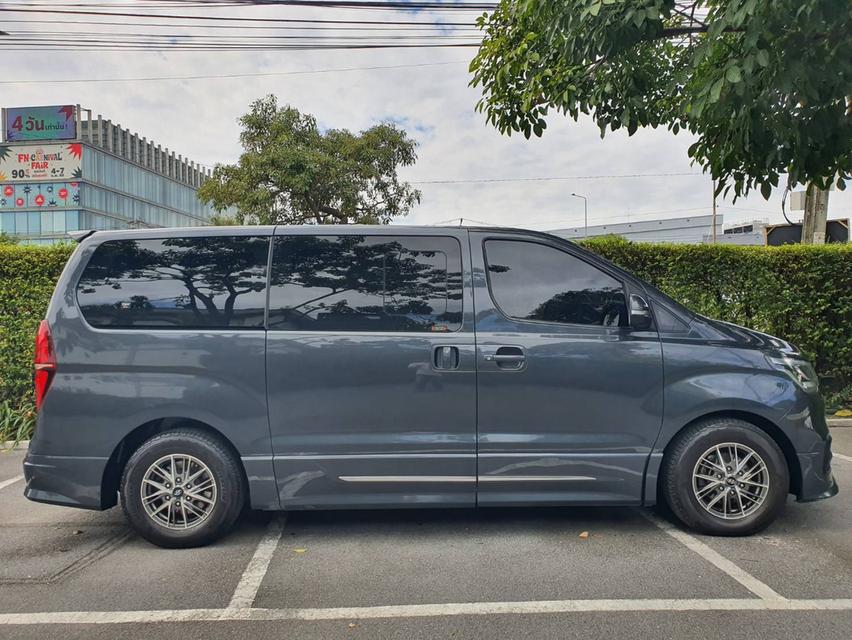 Hyundai H1 2.5 ELITE Minor chang สีเทา มือ1 ออกห้าง รถรุ่นปีคศ.2020 จดปี 2021 รูปที่ 7
