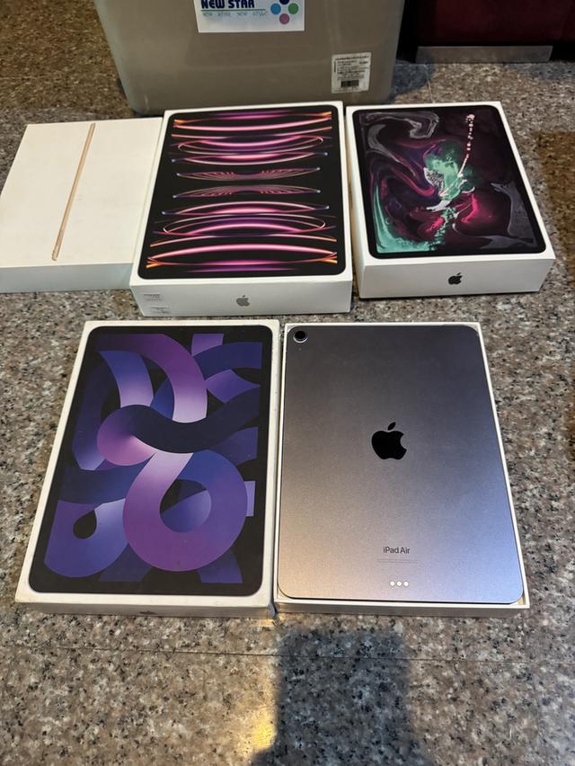 ขายๆๆๆถูกๆๆiPadAir5 M1 สีPurple 64กิ๊ก Wifi Only มีกล่องอีมี่ตรงใช้งานดีทุกๆฟังชั่นสูนTrueทุกๆฟังชั่นรีสโตได้ตลอดไม่มีติดไอคราว Model TH/A ( จอสวยๆขาว