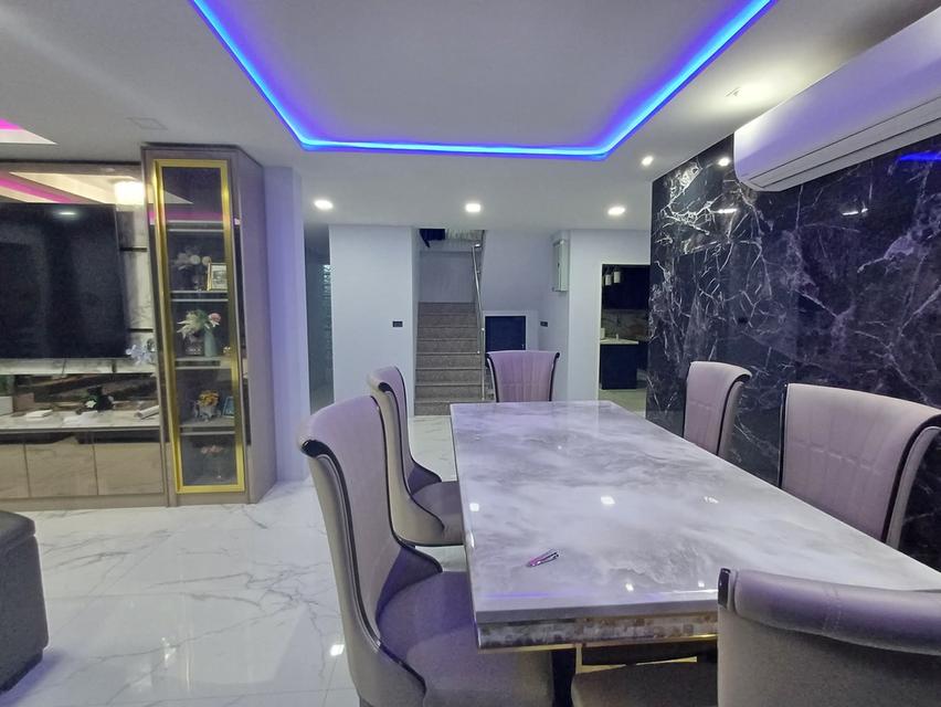 🏡✨ ด่วน! ราคาต่อรองได้! ให้เช่าบ้านเดี่ยว 64 ตร.ว. (200 ตร.ม.) หมู่บ้านฐานทอง 4 นอน + 1 ทำงาน รีโนเวทใหม่! ใกล้ Mega Bangna / สวนหลวง ร.9 👑 3