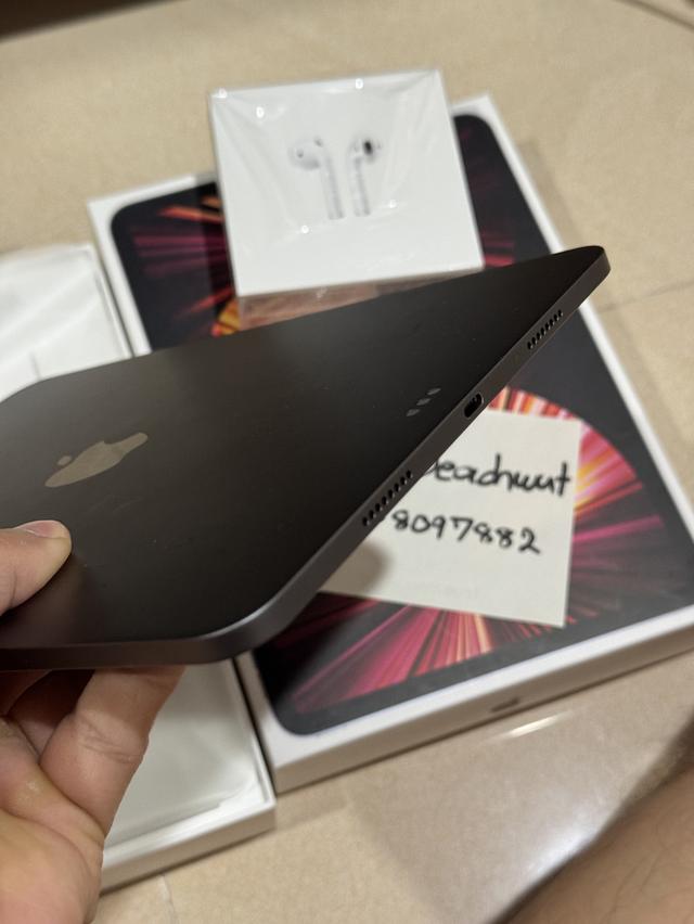 IPad Pro11“ M1 256gb Wifi เครื่องศูนย์ไทย แบต95%