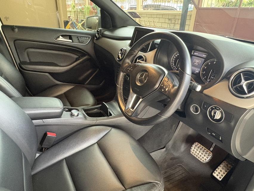 Mercedes-Benz B200 W246 1.6 Sports BlueEFFICIENCY รูปที่ 11