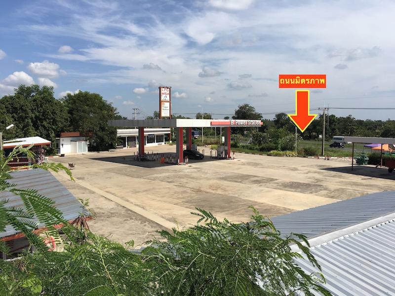 ขายที่ดินพร้อมสิ่งปลูกสร้าง 26ไร่ ใกล้แยกสีดา บัวลาย โคราช ขนาดที่ดิน 10ไร่ ปั้มเก่า+ 16ไร่ หน้ากว้าง 110เมตร ลึก 400เมตร ใช้ทำปั้มประมาณ 4ไร่ 3