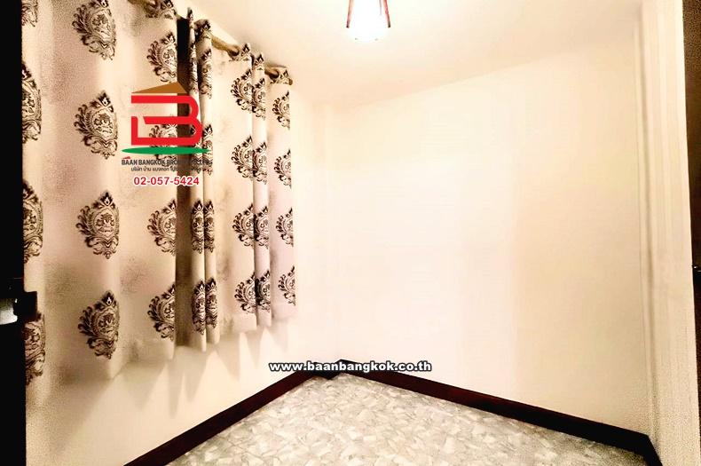 บ้านเดี่ยว เนื้อที่ 67.4 ตร.ว หมู่บ้านยาใจหนองโสน (ซอยเทศบาล 13) แยกปราณบุรี ถนนเพชรเกษม ตำบลเขาน้อย อำเภอปราณบุรี ประจวบคีรีขันธ์ 7