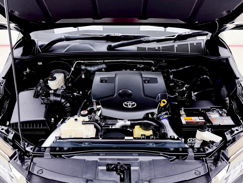 TOYOTA FORTUNER 2.8 TRD SPORTIVO 2WD ปี2019 สีดำ รูปที่ 5