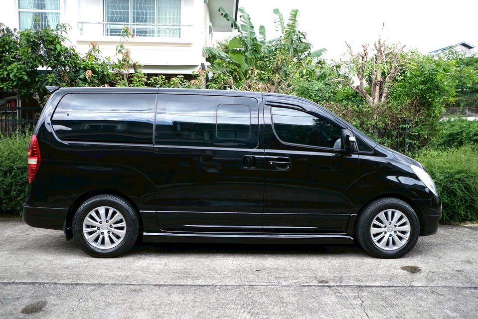 Hyundai H-1 2.5 Deluxe ปี2011 สีดำ ออโต้ ดีเซล ไมล์ 1xx,xxx km. 6