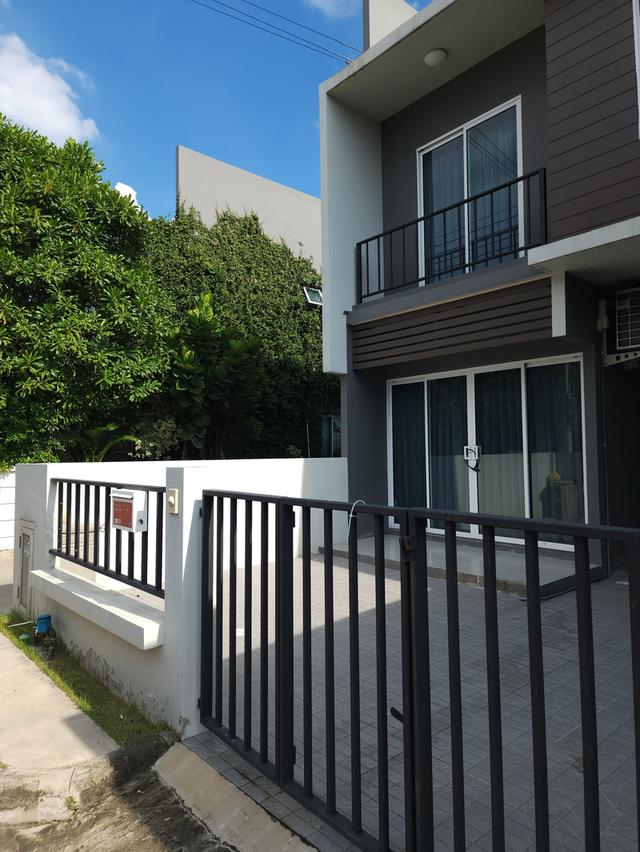 บ้านทาวเฮ้าส์2ชั้น หลังริม 1