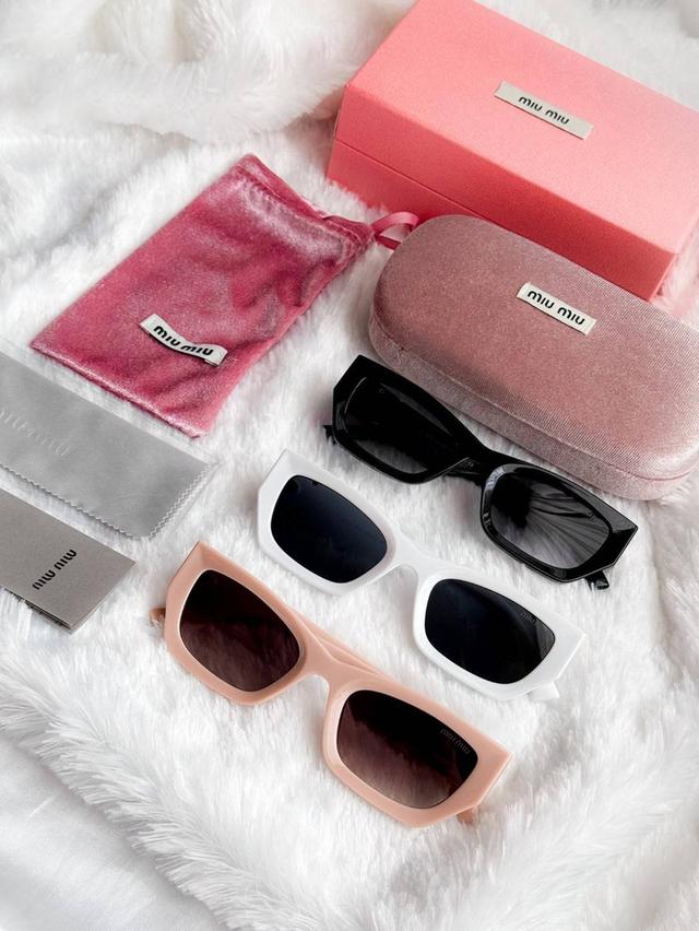 แว่นกันแดดmiumiu