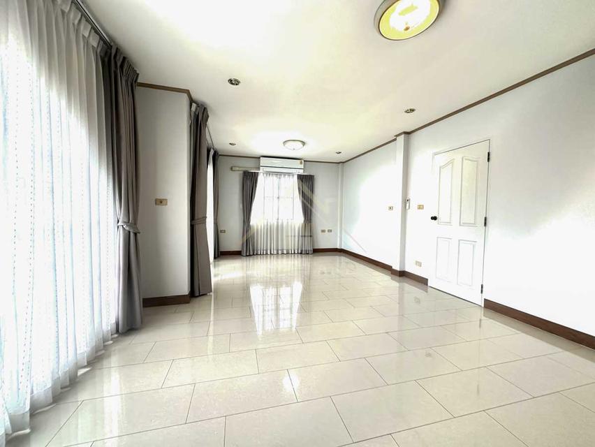 บ้านเดี่ยว 2 ชั้น หมู่บ้าน ปาริชาติ ถนน345 บางคูวัด ปทุมธานี