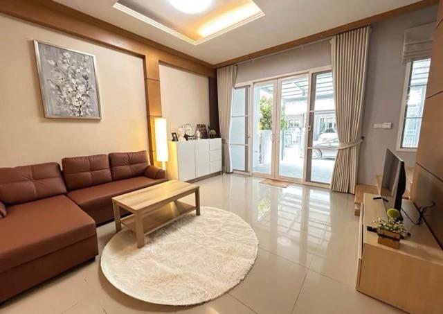 ให้เช่าทาวน์โฮม 3 ชั้น รีโนเวทใหม่พร้อมเฟอร์นิเจอร์ หมู่บ้าน บ้านกลางเมือง S-Sense พระราม9 ลาดพร้าว ใกล้จุดขึ้นลงทางด่วนพระราม 9   1