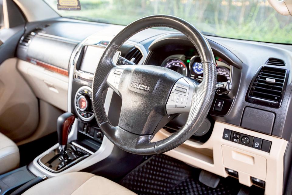 Isuzu Mu-X 1.9 DVD สีขาว ปี 2017 มือเดียวป้ายแดง 14