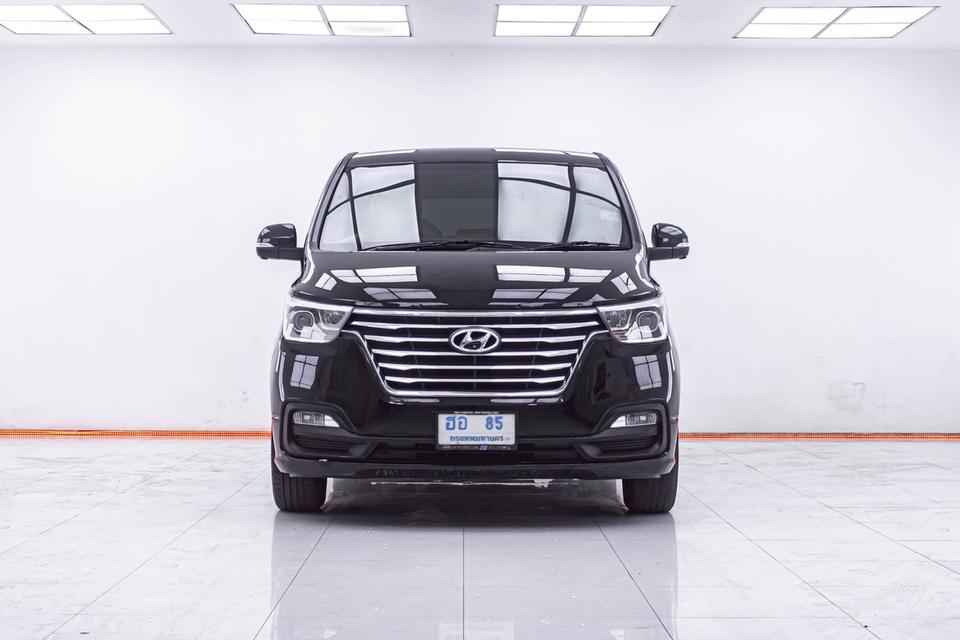 ✨ HYUNDAI H-1 2.5 DELUXE AT ปี 2019 ตู้ 11 ที่นั่งยอดนิยม รูปที่ 2