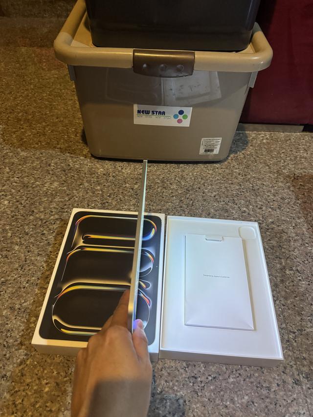 ขายๆๆๆถูกๆๆiPadPro11นิ้วM4สีหายากSilver 256กิ๊กยกกล่องอีมี่ตรงWifi Only สูนTrueเครื่องใช้งานดีทุกๆฟังชั่นรีสโตได้ตลอดไม่มีติดไอคราว Model TH/A  สภาพ: รูปที่ 5