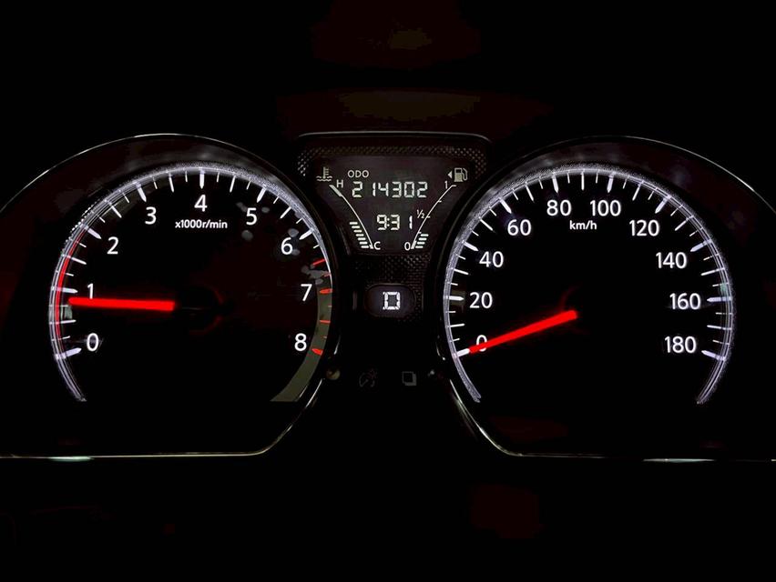 NISSAN ALMERA 1.2 E SPORTECH ปลายปี 2015  16