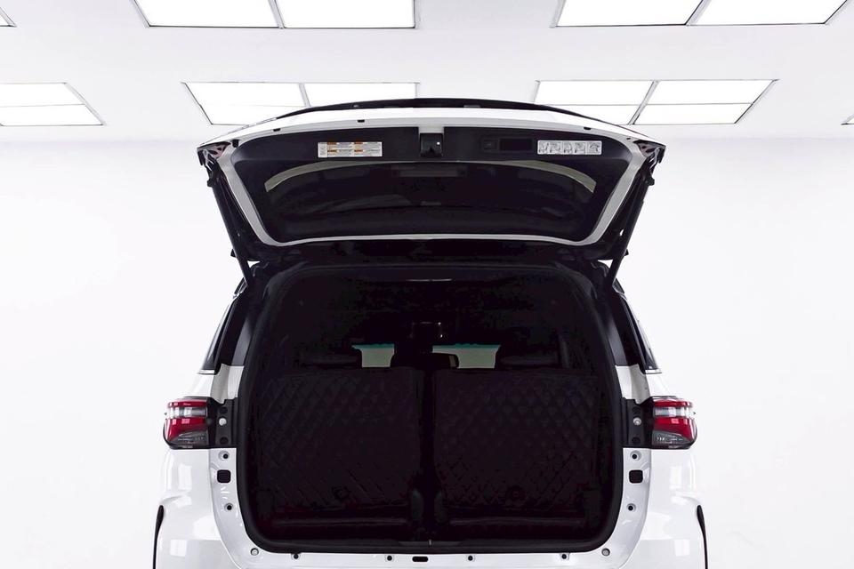 รหัสรถ  1E206 FORTUNER 2.8 LEGENDER BLACK TOP 2WD  13