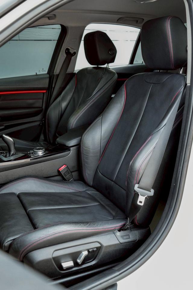 BMW 320d SPORT F30 AT 2015 รูปที่ 12