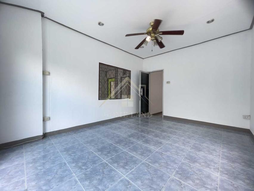 บ้านเดี่ยว ชั้นเดียว หมู่บ้าน กฤษดานคร 10 ถนน รัตนาธิเบศร์ 6