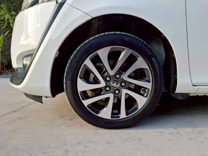 รหัสรถ KN8974 TOYOTA SIENTA, 1.5V TOP ปี2018