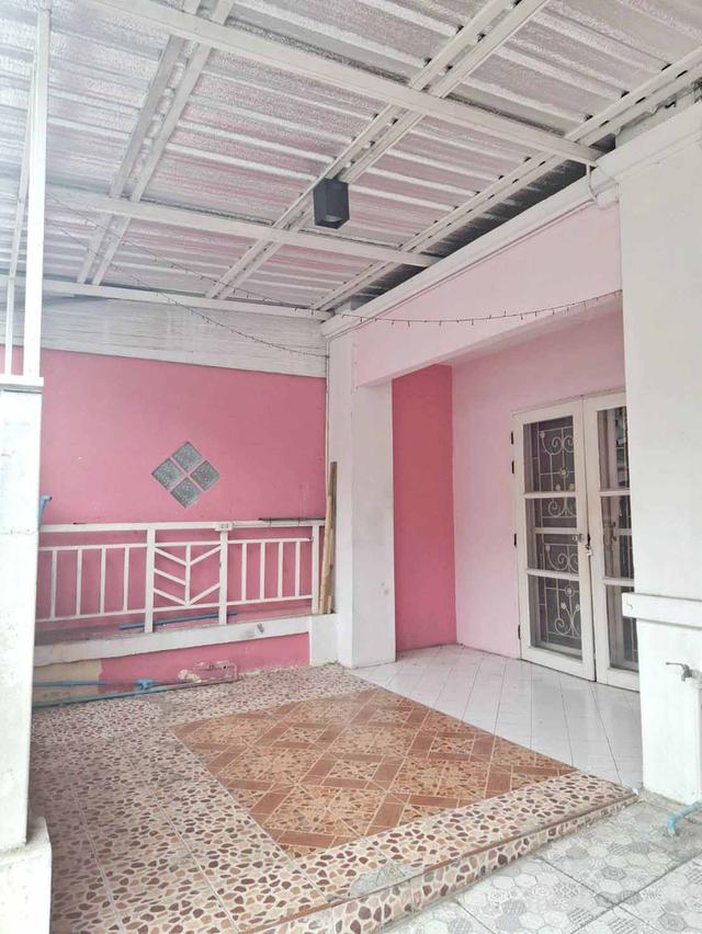 ให้เช่าบ้านเลี้ยงสัตว์ได้ ทาวเฮ้าส์ 2 ชั้น หมู่บ้านพฤกษาบี คลองสาม คลองหลวง ปทุมธานี ใกล้บิ๊กซีคลอง3,ดรีมเวิล์ด,ฟิวเจอร์ ขนาด 18 ตรว. 3นอน 2น้ำ 1 ครัว 2