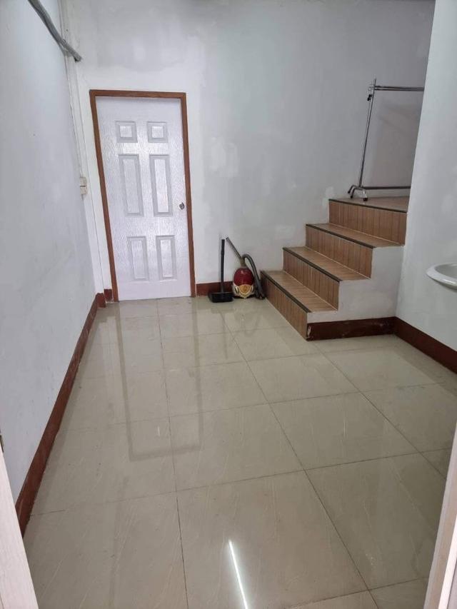 ขายอาคารพาณิชย์ 2 ชั้น บ่อวิน ชลบุรี ทำเลค้าขาย ติดถนนหลัก เดินทางสะดวก ใกล้ตลาดและนิคมฯ 5