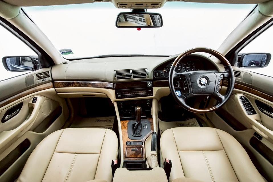 BMW SERIES 5 523iA E39 2001  12