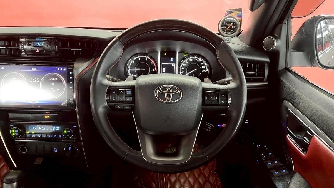 TOYOTA FORTUNER 2.4 LEGENDER 4WD A/T 2021  10